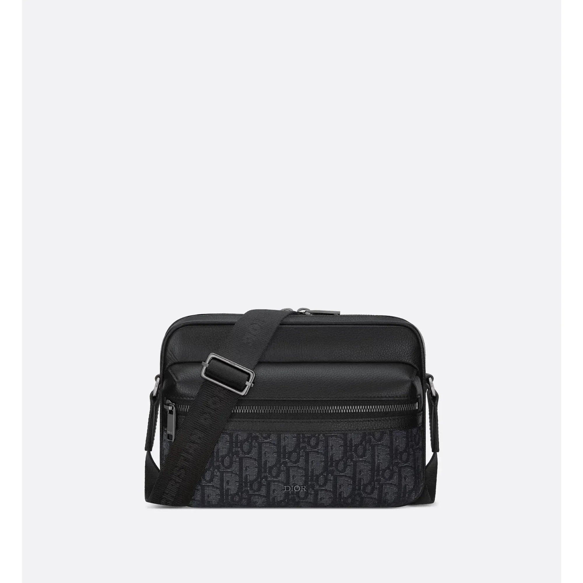 Pouch mit Reißverschluss und Riemen