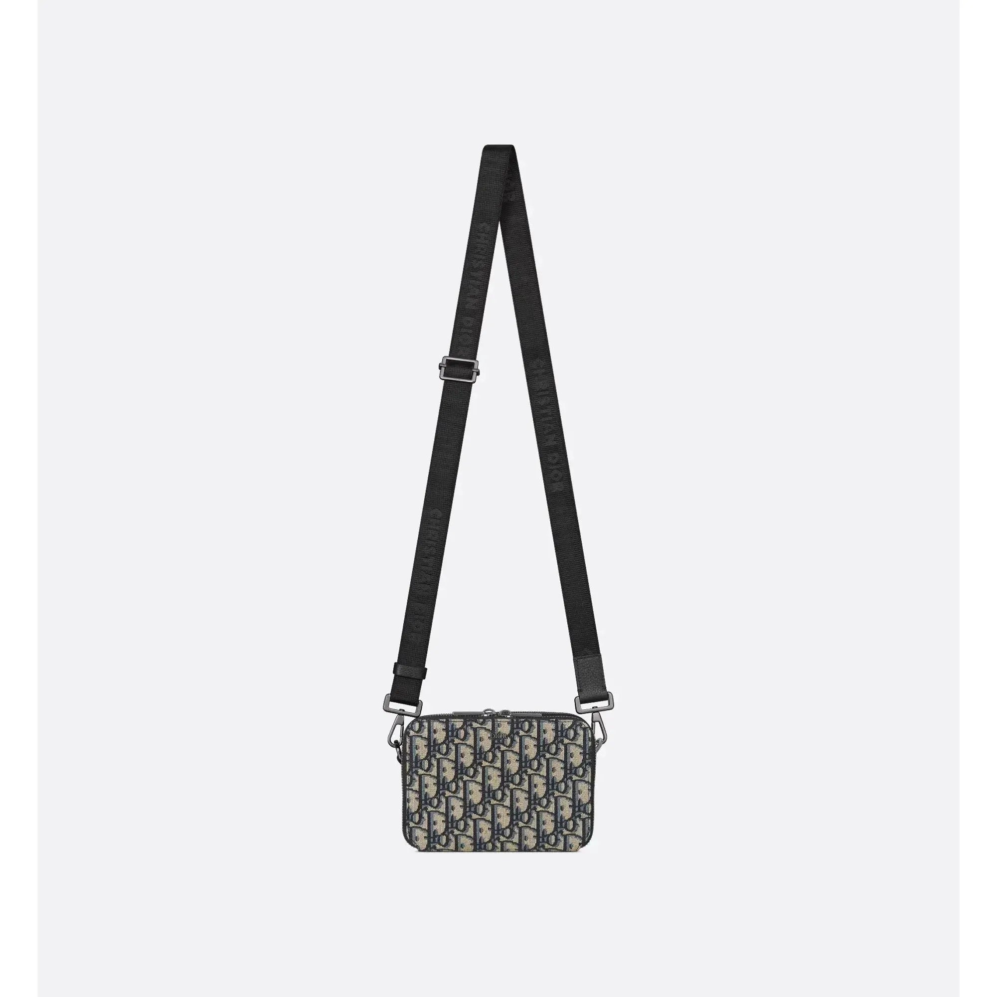 Pouch mit Reißverschluss und Riemen