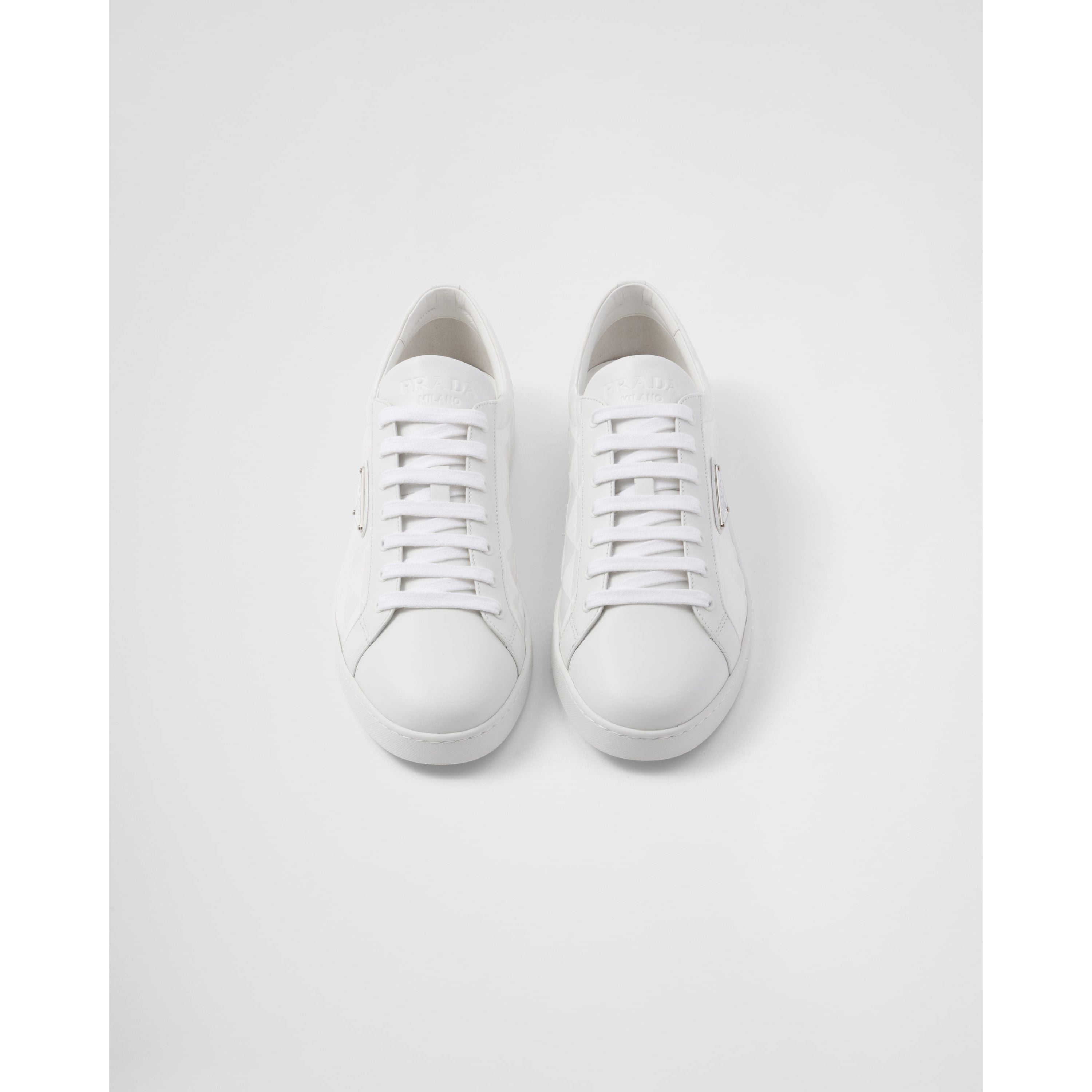 Sneaker aus Leder und Re-Nylon