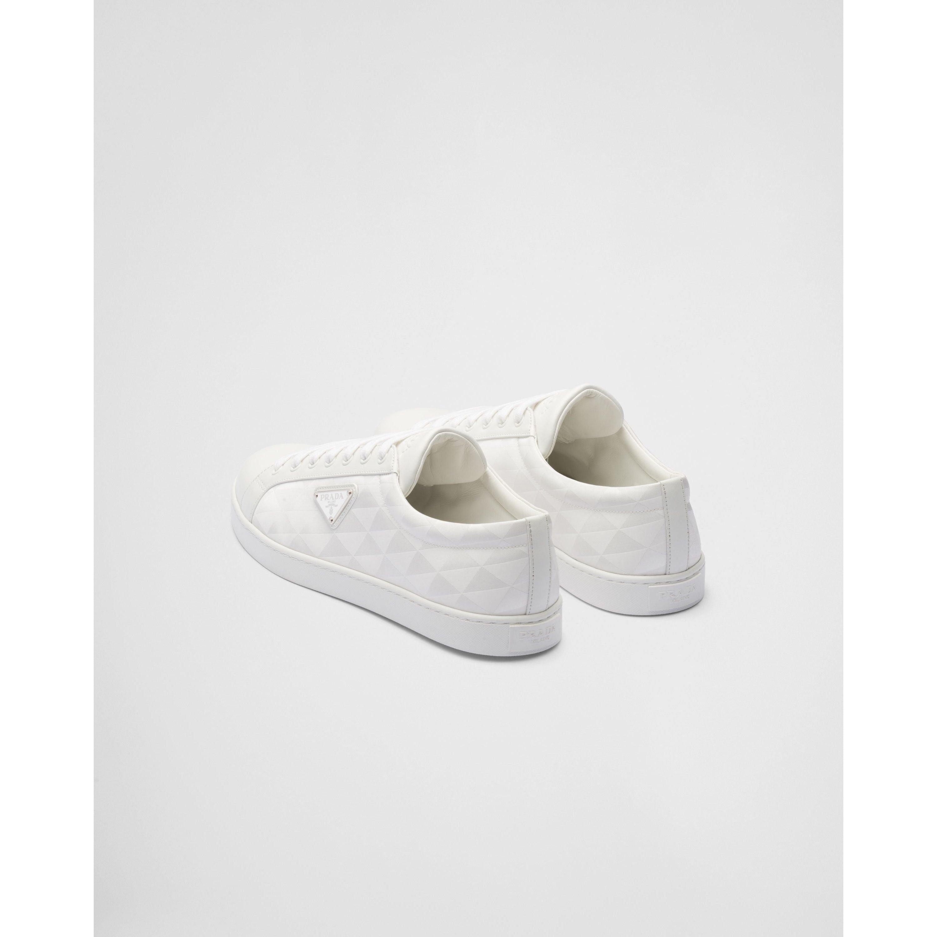 Sneaker aus Leder und Re-Nylon