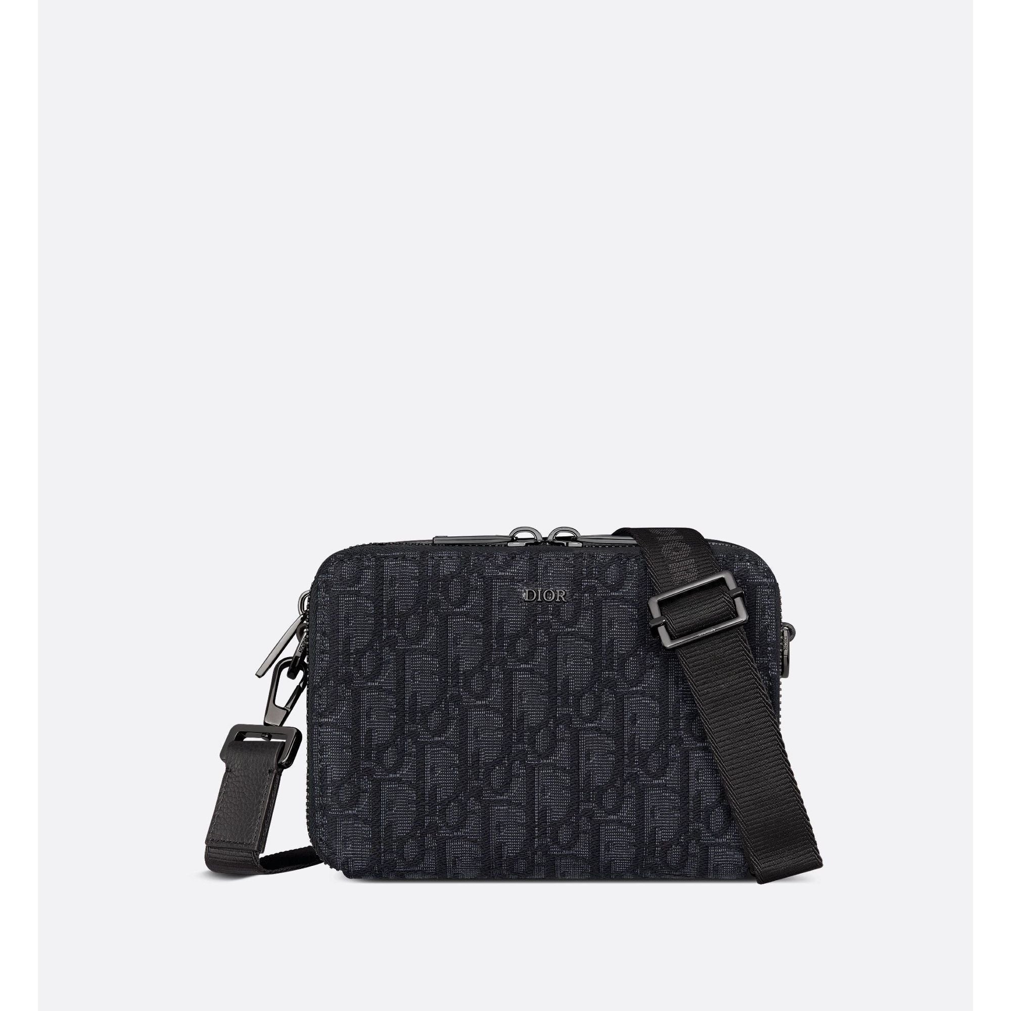 Pouch mit Reißverschluss und Riemen