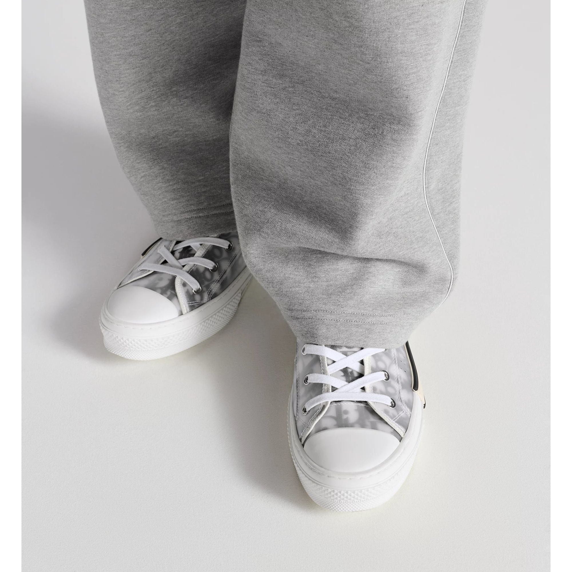 B23 League High Top Sneaker